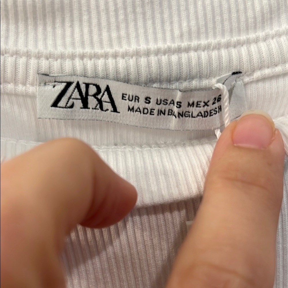 Zara Ruffle Sleeve Top - Picture 3 of 4